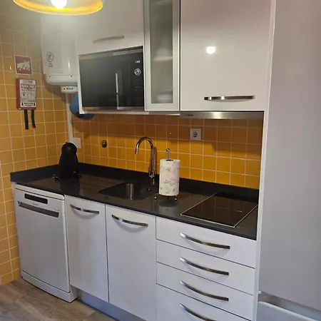 Διαμέρισμα Muralha Da Barca Apartamentos -Fique No Centro Do Porto Junto A Ponte D-Luis Irnal Nº13939 Al,5848 Al, 6419 Al-Chamada Para A Rede Movel Nacional *