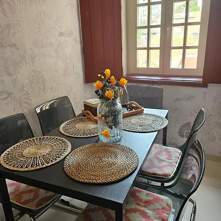 Apartamento Muralha Da Barca Rnal Nº13939 Al,5848 Al, 6419 Al-chamada A Rede Móvel Nacional Oporto