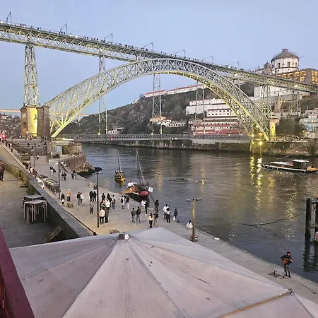 Muralha Da Barca Apartamentos -Fique No Centro Do Porto Junto A Ponte D-Luis Irnal Nº13939 Al,5848 Al, 6419 Al-Chamada Para A Rede Movel Nacional *