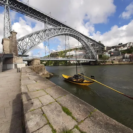 Lägenhet Muralha Da Barca Rnal Nº13939 Al,5848 Al, 6419 Al-chamada A Rede Movel Nacional Oporto