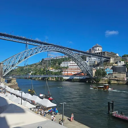 Muralha Da Barca Apartamentos -Fique No Centro Do Porto Junto A Ponte D-Luis Irnal Nº13939 Al,5848 Al, 6419 Al-Chamada Para A Rede Movel Nacional *